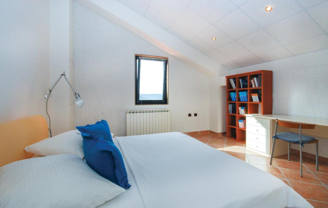 Hotel Zlatni Lav Мартиншчіца Екстер'єр фото