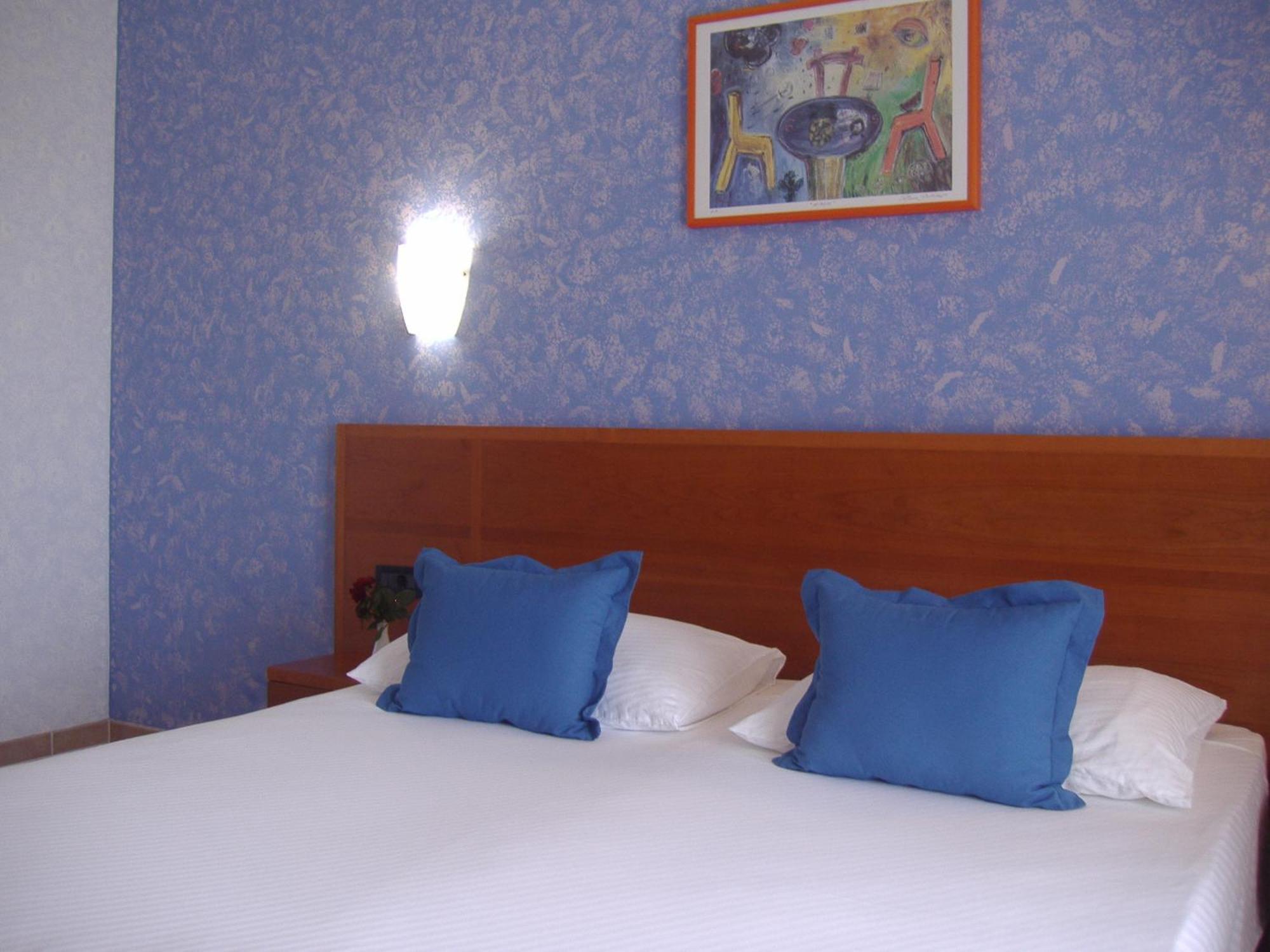 Hotel Zlatni Lav Мартиншчіца Номер фото
