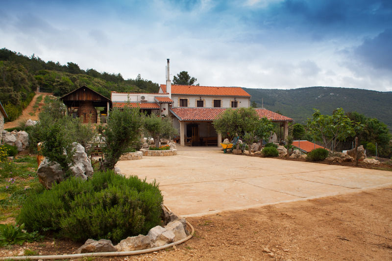Hotel Zlatni Lav Мартиншчіца Екстер'єр фото