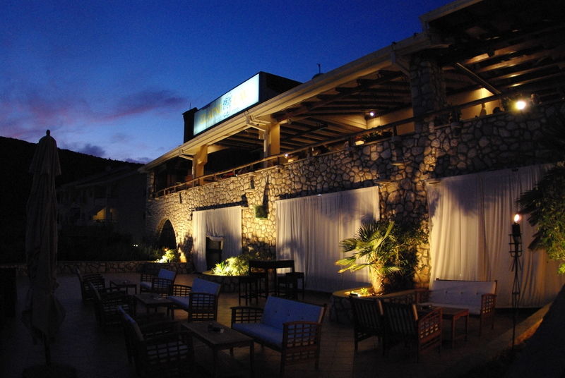Hotel Zlatni Lav Мартиншчіца Екстер'єр фото