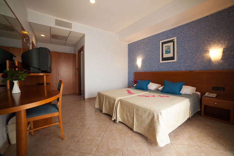 Hotel Zlatni Lav Мартиншчіца Екстер'єр фото