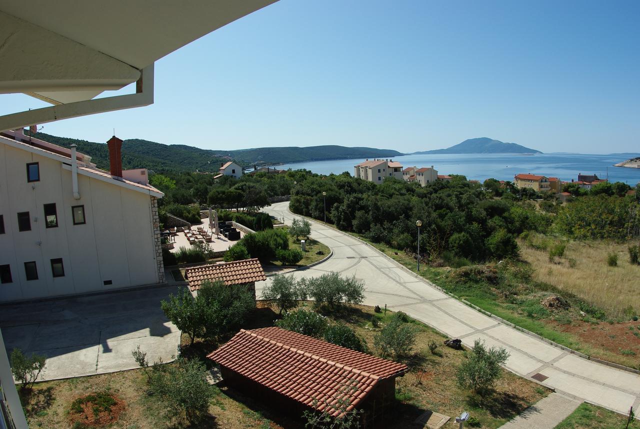 Hotel Zlatni Lav Мартиншчіца Екстер'єр фото